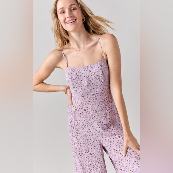 New Francesca’s Lucia Sleeveless Lavender Floral Print Bow Back Jumpsuit - Picture 4 of 6